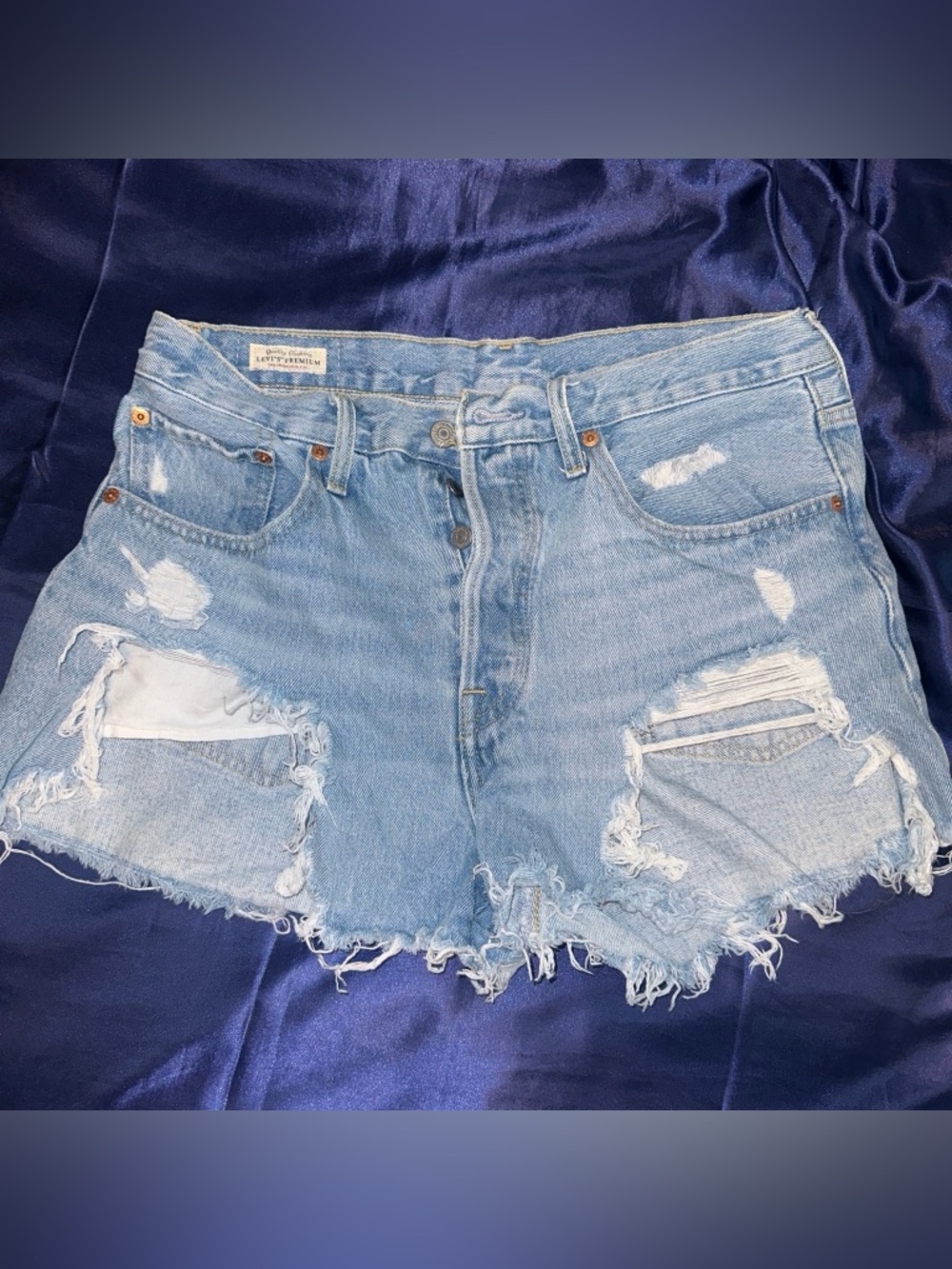 Levi’s distressed Shorts